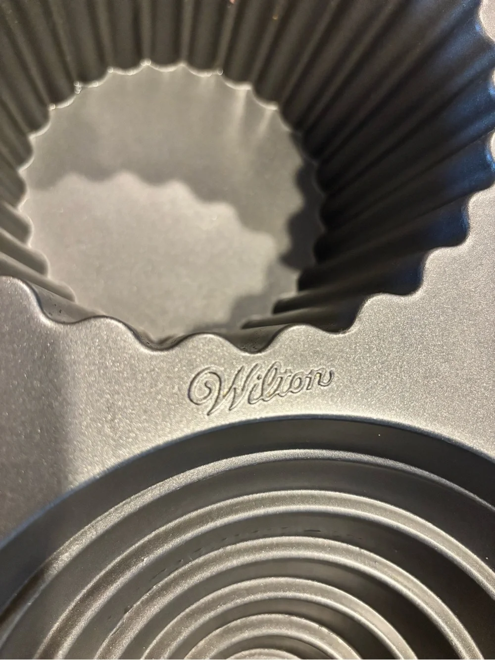 Wilton Large Cupcake Cake Pan